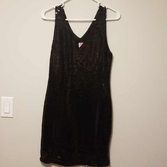 route Dresses & Skirts - Little Black Dress route Dresses & Skirts - Little Black Dress